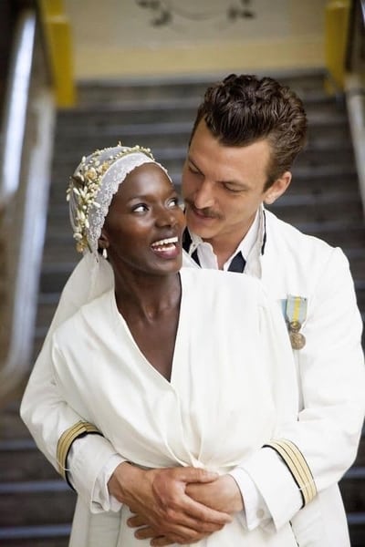 Regarder Black and White - Saison 1 en streaming complet